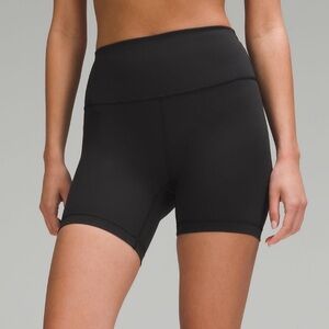 Wunder train high rise short 6inch